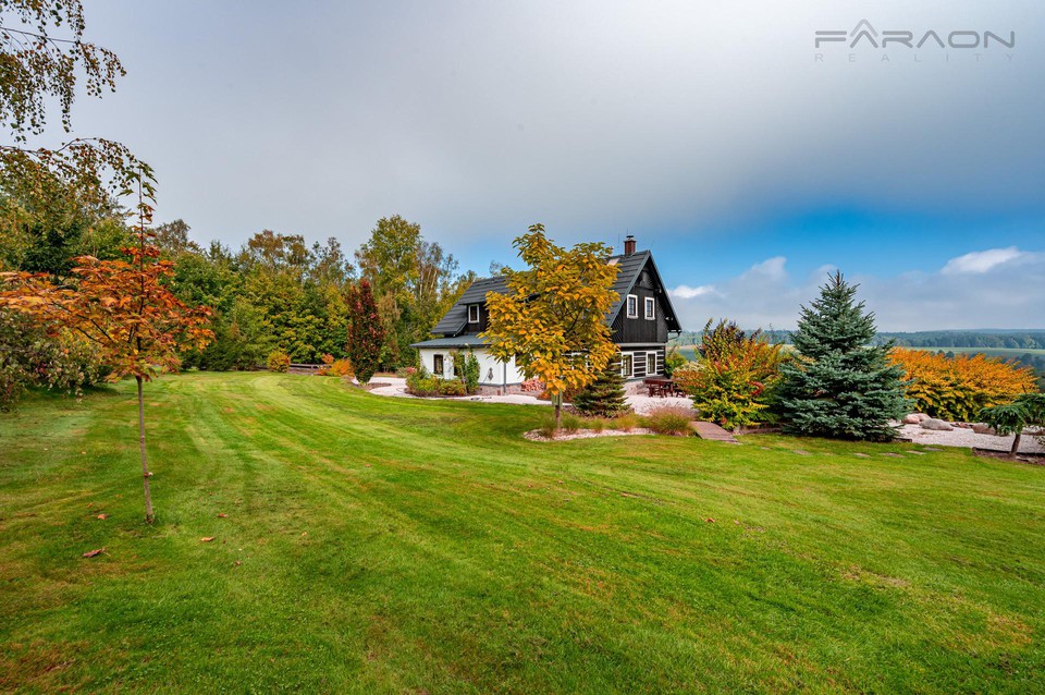 Prodej poloroubené chalupy 156m2, pozemek 4310m2, Podkrkonoší - Horní Brusnice