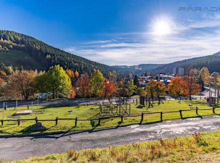 Prodej - pozemek pro komerční výstavbu, 2 734 m²