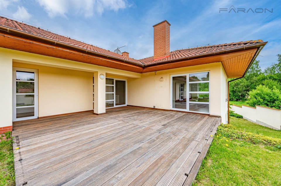Rodinný dům 5+kk(270m2),terasa, 