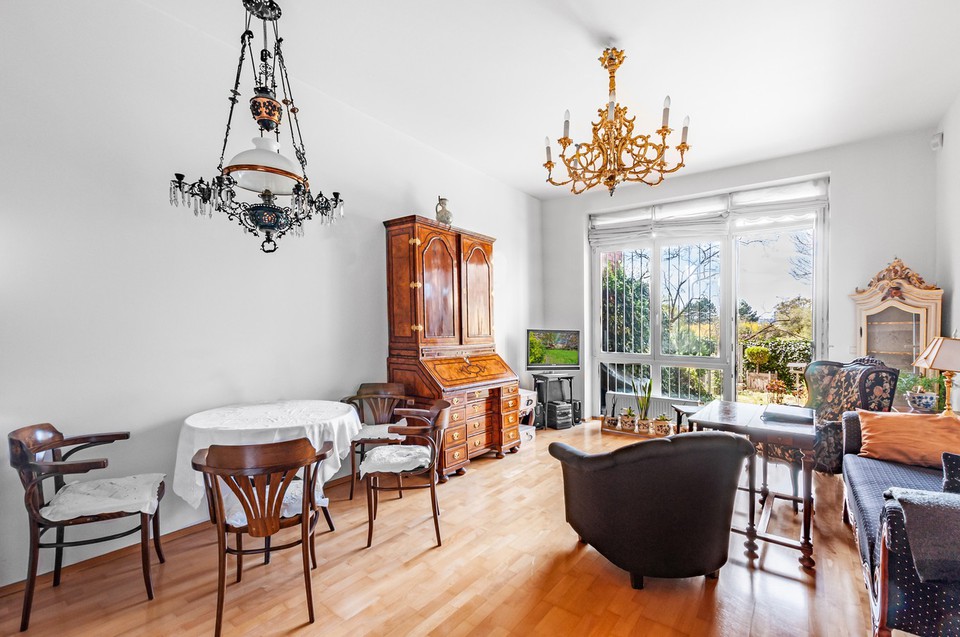 REZERVACE. Prodej bytu 2+kk, terasa, předzahrádka, parkovací místo, sklep, Rezidence Zvonařka, Praha