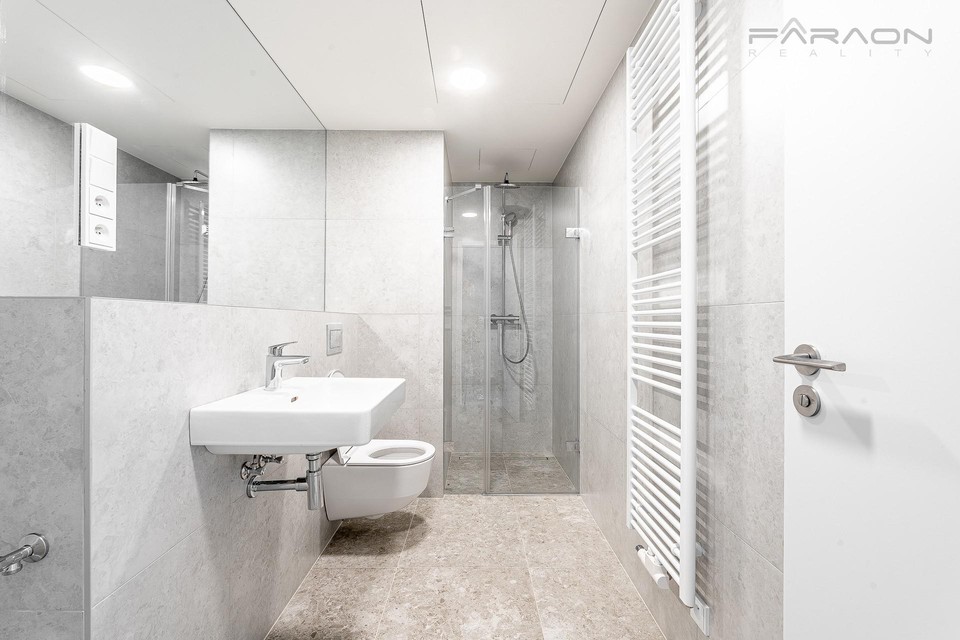 Prodej bytu 2+kk (51,9) s balkonem a sklepem - Praha 4 Modřany