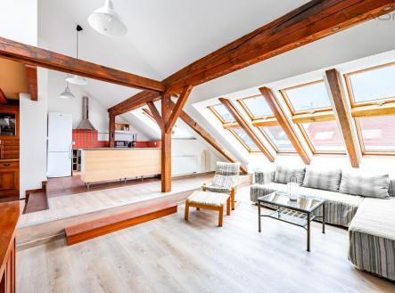 Pronájem bytu, 3+kk, 132 m²