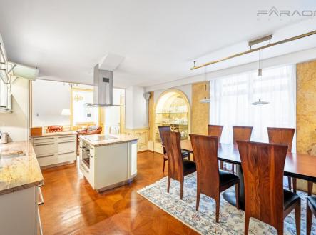 Prodej bytu, atypický, 142 m²