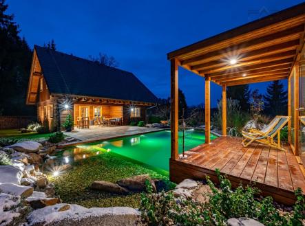 Prodej komerčního objektu, obchodní centrum, 194 m²