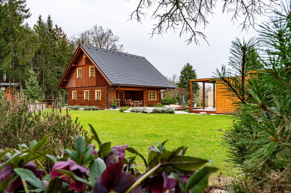 Prodej roubené chalupy 194 m2, pozemek 1001 m2, Kamenná Lhota - Borotín