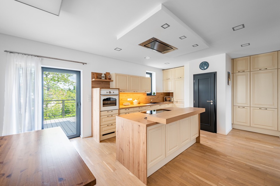 Prodej zrekonstruovaného domu 6+1 s terasou, Herbenova, Praha 10 - Hostivař