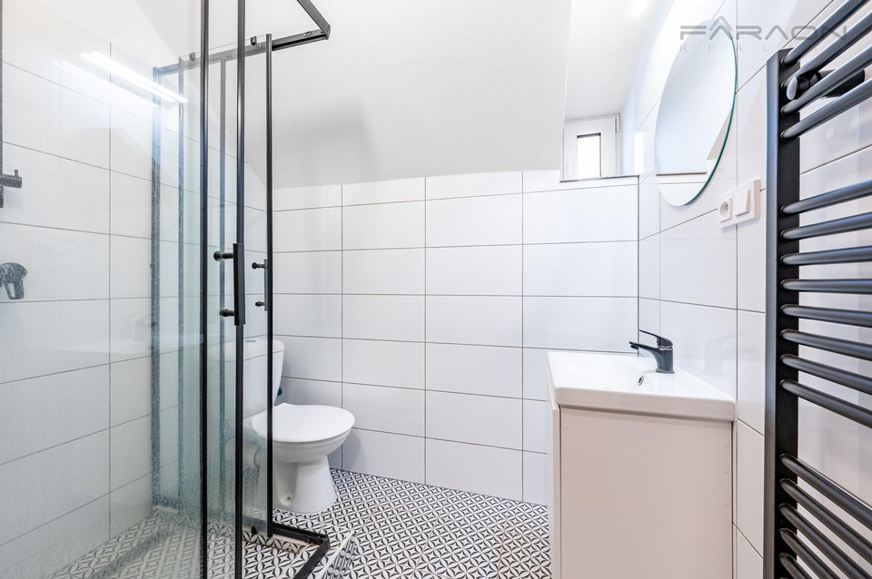 Prodej třípodlažního bytového domu 550 m2 se zahradou 1261 m2, Lety, Písek, Jihočeský kraj