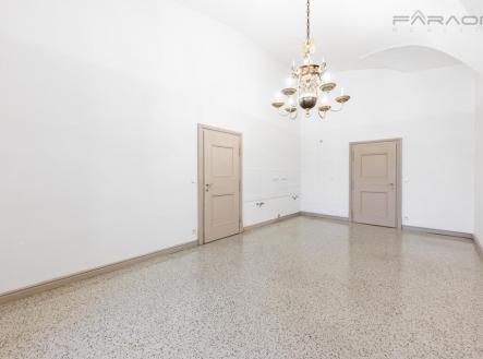 Pronájem komerčního objektu, jiný, 106 m²