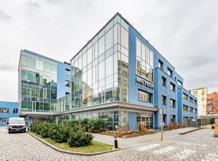 Pronájem kanceláře, 194 m²