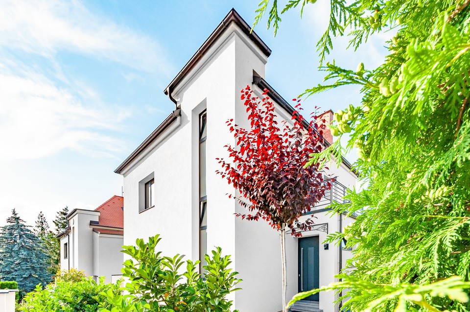 Prodej zrekonstruovaného domu 6+1 s terasou, Herbenova, Praha 10 - Hostivař