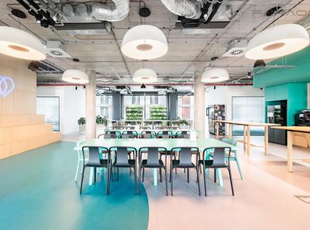 Pronájem kanceláře, 706 m²