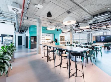 Pronájem kanceláře, 706 m²