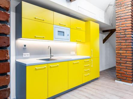 Pronájem kanceláře, 86 m²