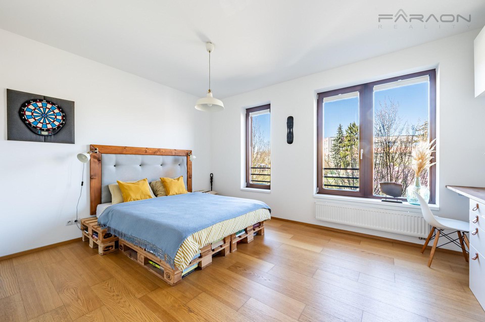 Prodej bytu 3+kk (79 m2) s balkonem (7 m2), sklepem a parkovacím stáním, Praha 9 - Hloubětín