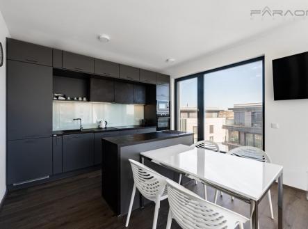 Pronájem bytu, 4+kk, 128 m²