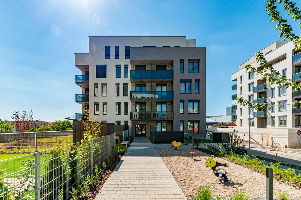 Pronájem bytu 1+kk, 38 m2, balkon, sklep, Waltariho, Praha 9 - Hloubětín