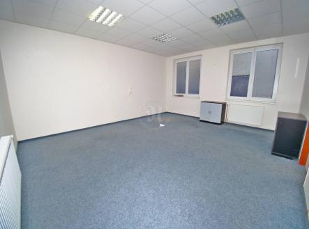 Pronájem - kanceláře, 250 m² obrázek
