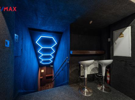 Prodej - obchodní prostor, 140 m²