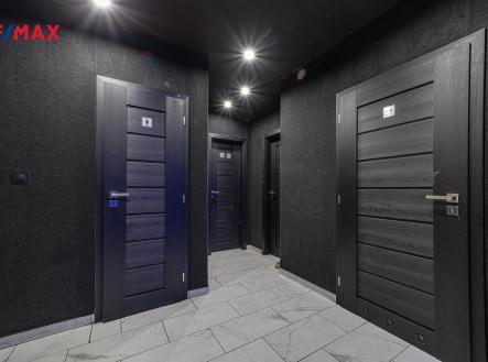 Prodej obchodní prostor, 140 m²