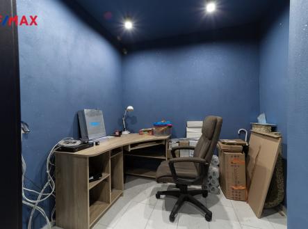 Prodej obchodní prostor, 140 m²