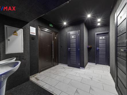 Prodej obchodní prostor, 140 m²