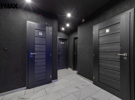 Prodej obchodní prostor, 140 m²