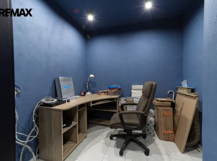 Prodej obchodní prostor, 140 m²