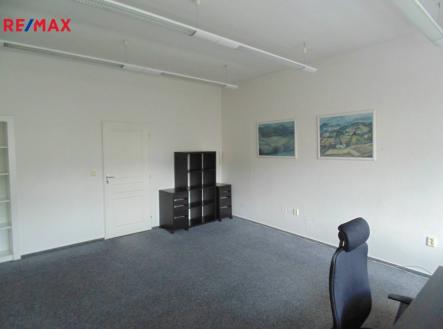 Pronájem kanceláře, 55 m²