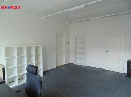 Pronájem kanceláře, 55 m²