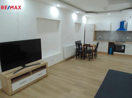 Pronájem bytu, 3+kk, 47 m²