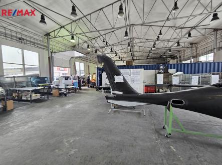 Prodej skladovací prostor, 1 500 m²