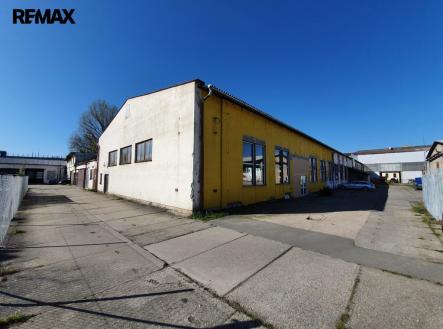 Prodej skladovací prostor, 1 500 m²