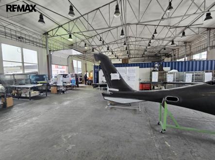 Prodej skladovací prostor, 1 500 m²