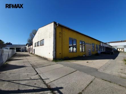 Prodej skladu, 1 557 m²