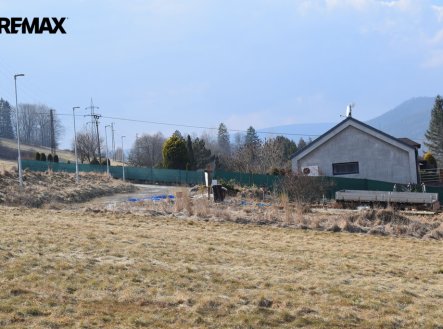 Pozemek k občanské a rekreační výstavbě na začátku Lipové -lázní 2 km od Jeseníku  3795 m2 +(3800 )