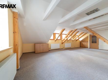 Prodej jiné komerční nemovitosti, 200 m²