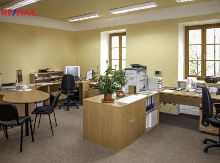 Prodej kanceláře, 200 m²
