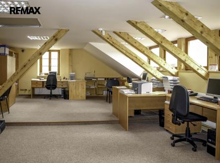 Prodej kanceláře, 200 m²