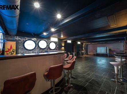 Pronájem obchodní prostor, 140 m²