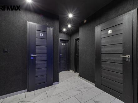 Prodej obchodní prostory, 140 m²