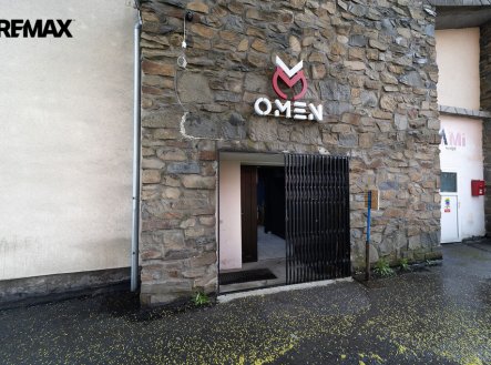 Prodej obchodní prostory, 140 m²