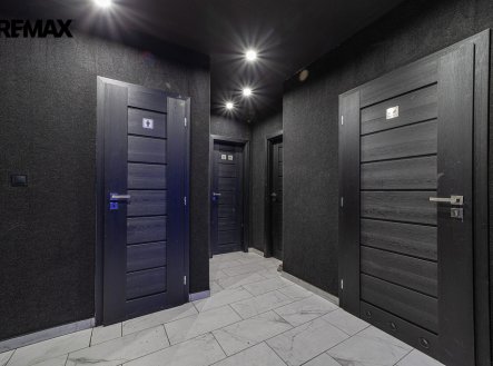 Prodej obchodní prostory, 140 m²