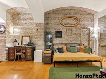 Prodej komerčního objektu, jiný, 66 m²