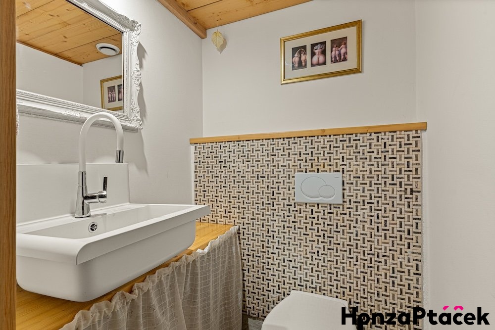 Prodej nebytového prostoru Ditrichova, Joga, Honza Ptáček relitní makléř v Praze, realitní ka