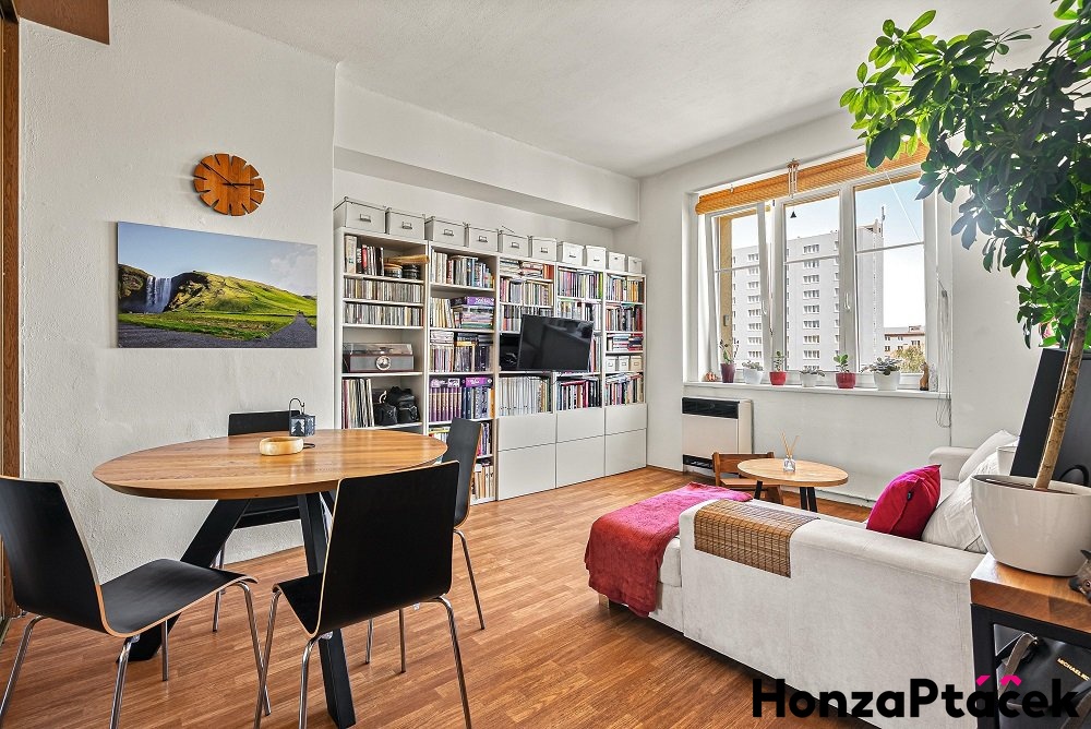 Prodej bytu 2+1,Kralická,Praha,Honza Ptáček nejlépe hodnocený realitní makléř v Praze,realitní kance