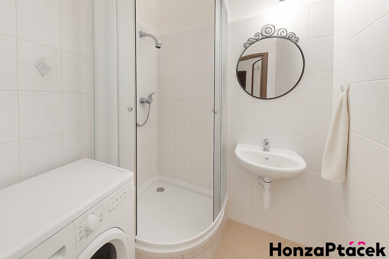 Prodej bytu 1+1, Praha - Střížkov, Honza Ptáček realitní makléř v Praze 4