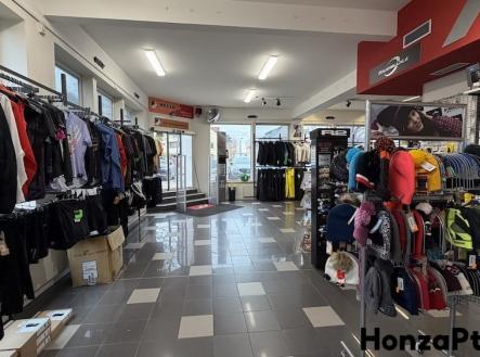 Pronájem obchodní prostor, 418 m²