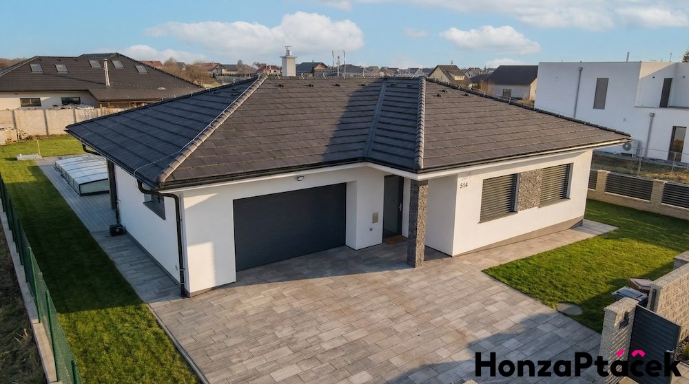 Prodej Rodinného domu Křenice, Honza Ptáček realitní makléř v Praze3