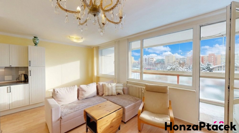 Prodej bytu 1+1 s lodžií, Poznaňská Bohnice, Honza Ptáček realitní makléř v Praze plány do