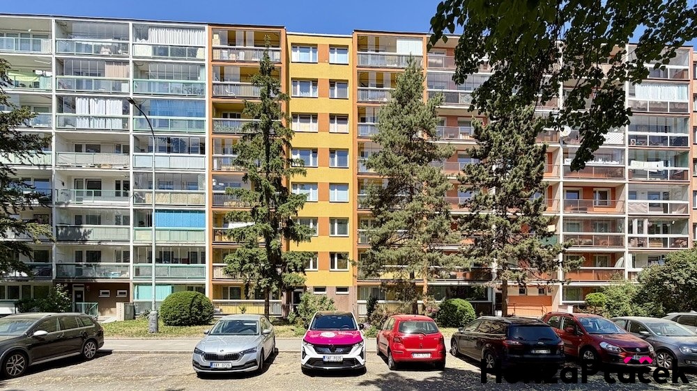 Prodej bytu 3+1 s lodžiíí, ulice Veltruská, Praha Honza Ptáček realitní makléř v Praze -poh